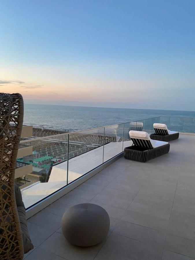 Hotel Arizona Riccione Exteriör bild