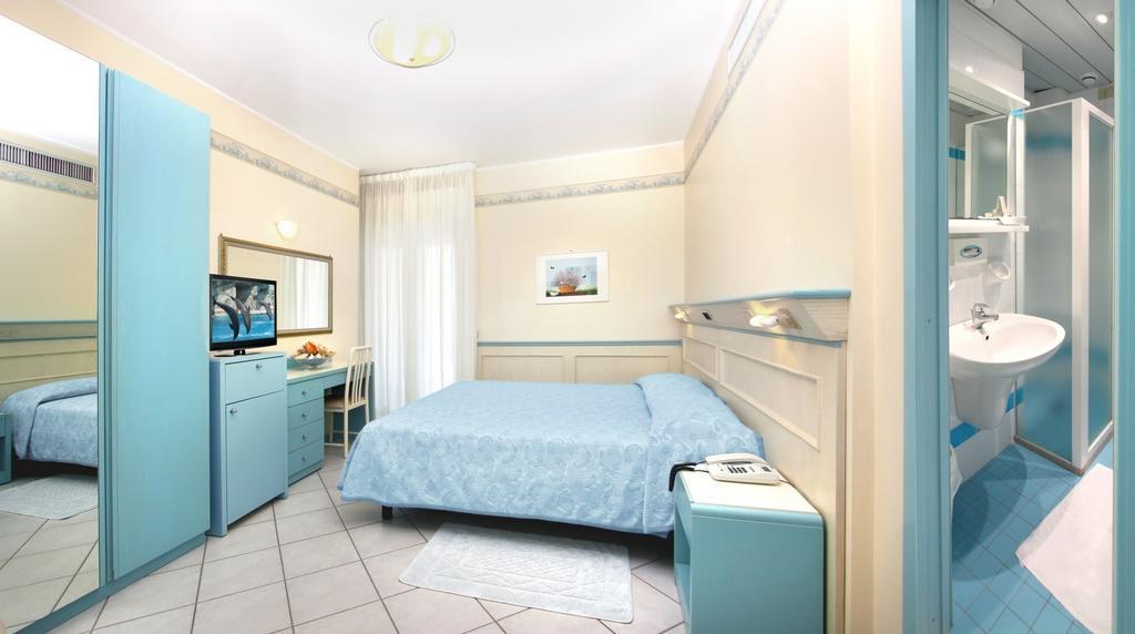 Hotel Arizona Riccione Exteriör bild