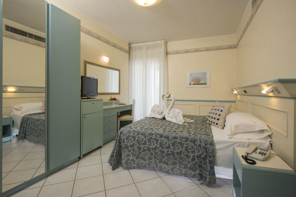 Hotel Arizona Riccione Exteriör bild